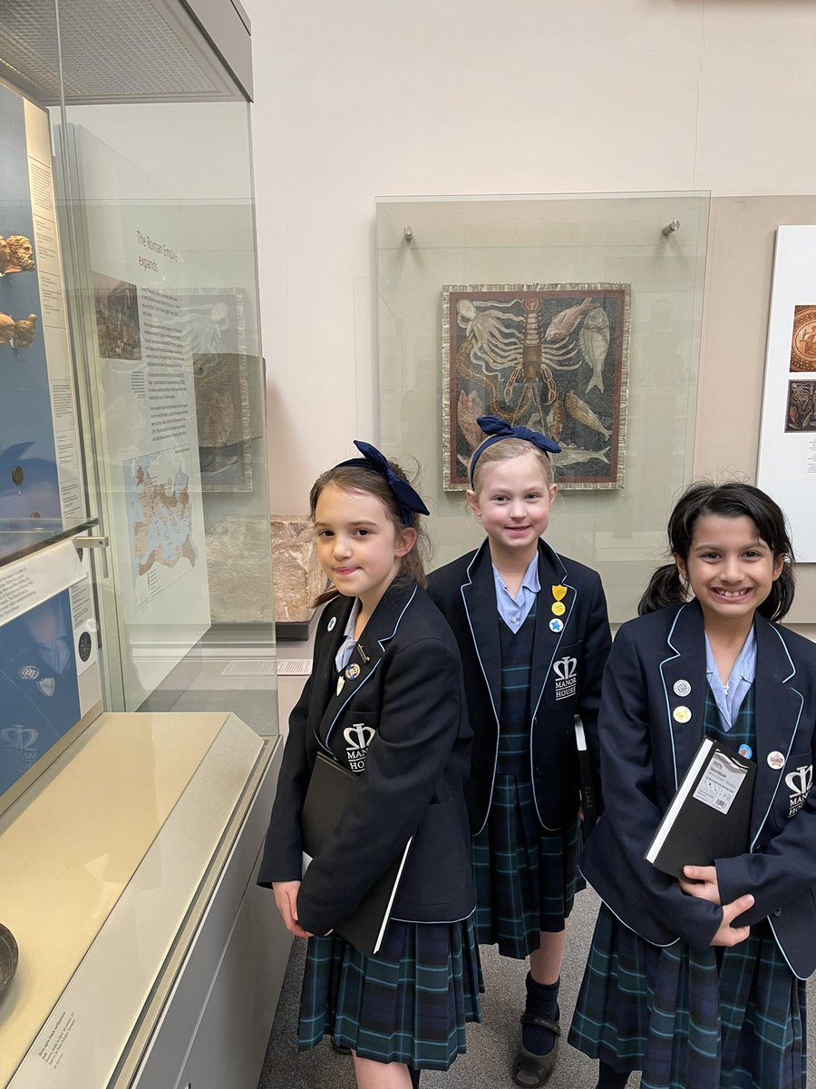 ManorHseSchool's tweet photo. Part of our Humanities this year was to study The Romans. Year 3 had a wonderful time looking at so many different Roman artefacts we had learnt about. #ALoveofLearning https://t.co/dbjaOMEtg9