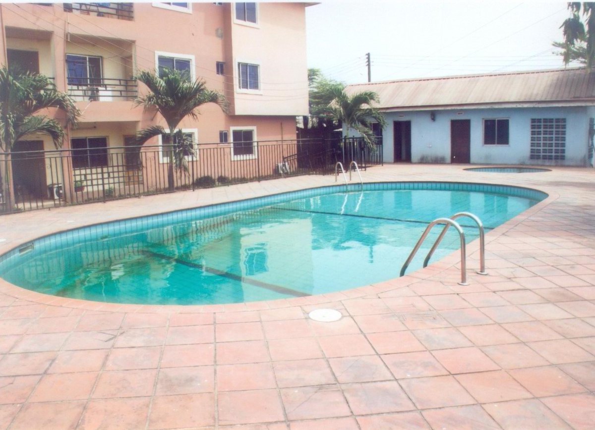 AVAILABLE  TO LET: NOW 1.2M FOR ONE YEAR INCLUDING SERVICE CHARGE. CALL: 08037244711 or WhatsApp.