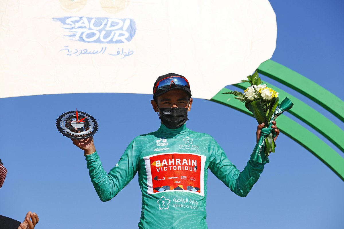 🏆💚 @SantiagoBS26 took his first pro victory, and he is the new GC leader @thesauditour 🔗 bit.ly/3ATxDdT #RideAsOne #SaudiTour 📸 @SprintCycling