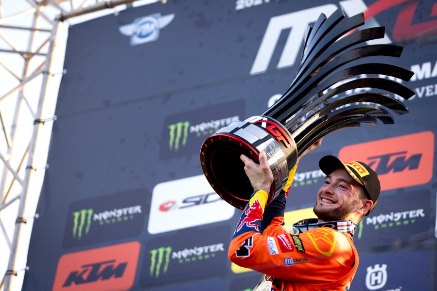 Jeffrey Herlings: “Betaal hoge prijs voor crash van niets” dlvr.it/SJFdrn