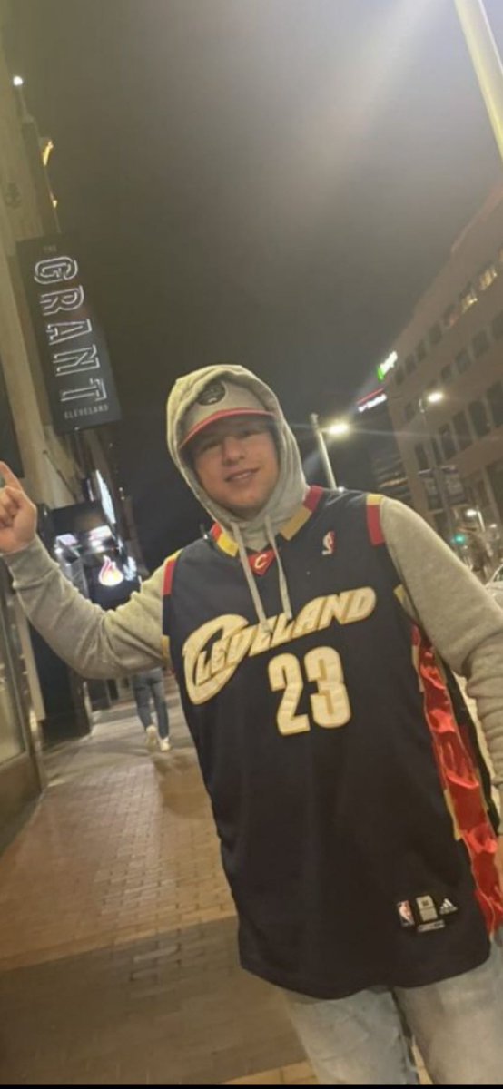 EEPikes's tweet image. Happy 21st birthday to President Grant Morman! #johnstockton #beast @grant_morman