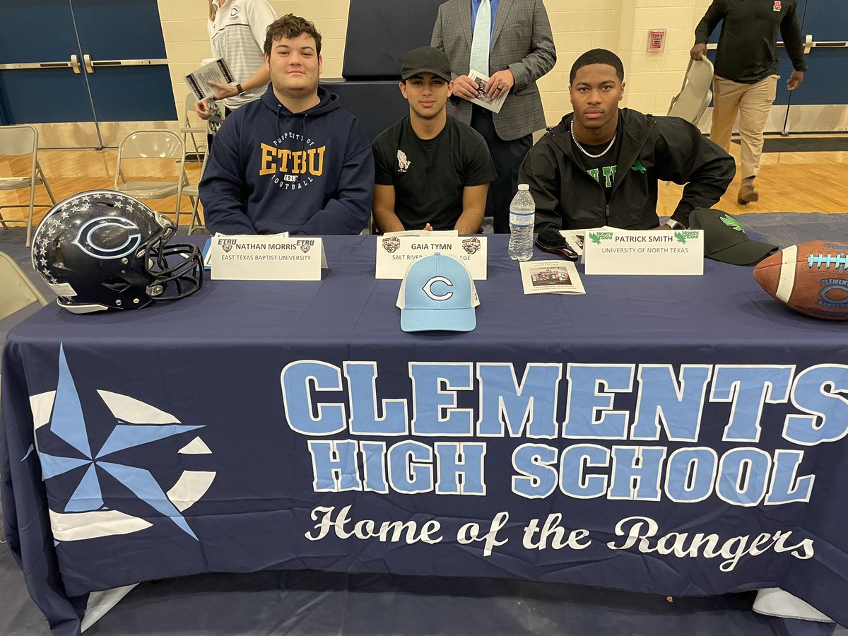 CHighFB's tweet photo. Let’s get a great day started! Congrats to these Rangers for earning the opportunity to continue their athletic careers at the next level! Super proud of you and what you’ve done for the program in your 4 years! #LetsRide #RangerPride #NextLevelRangers https://t.co/VnvnqMJfNi
