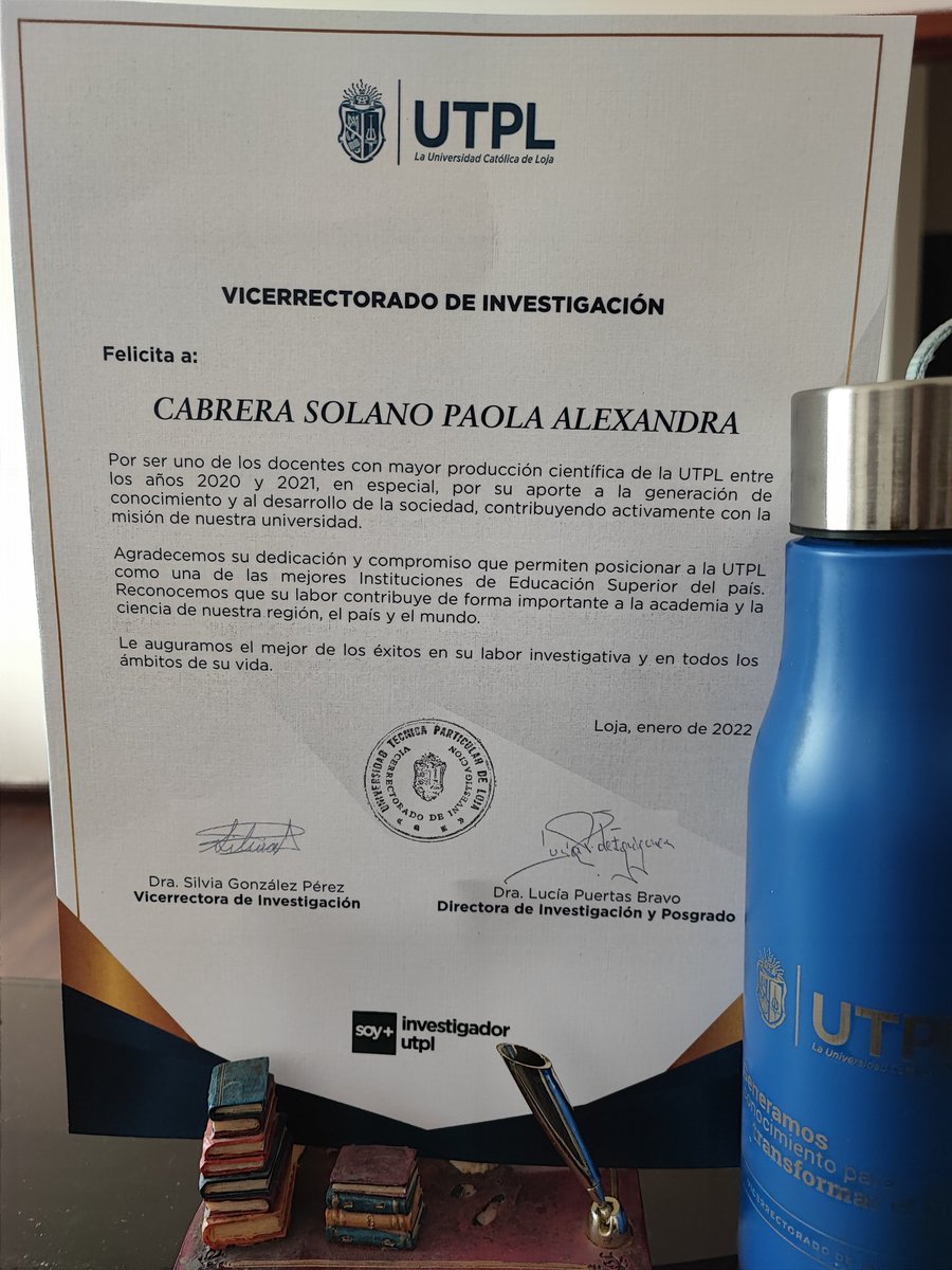 pacabrera1's tweet photo. Muy agradecida por este reconocimiento que me motiva a continuar aportando activamente a la generación de conocimiento. Gracias @utpl al equipo de @InvestigaUtpl a mis colegas, a mis estudiantes y a mi familia por haber hecho posible este logro #InvestigaUTPL https://t.co/dGXdgr3huY