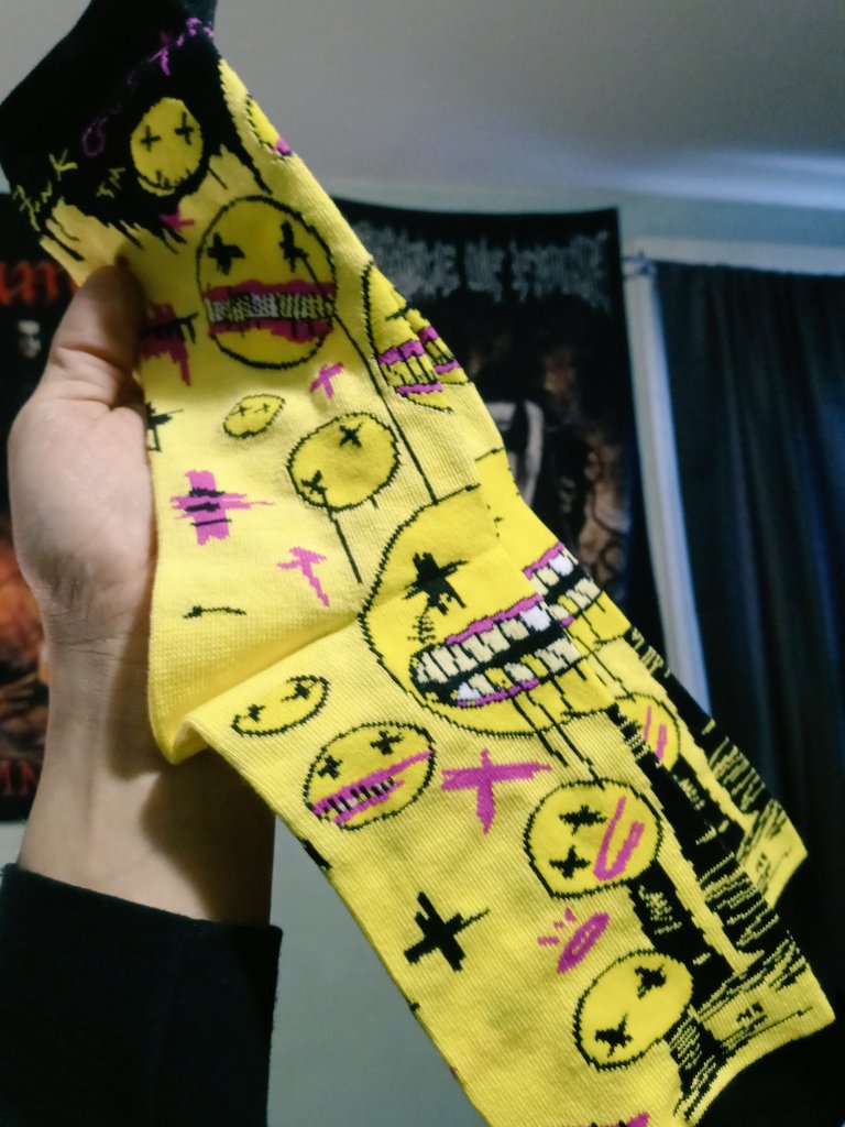 SoundDrGenie's tweet image. Finally opened this pack from Gus. Been HODLing sin last year! #FreshAF