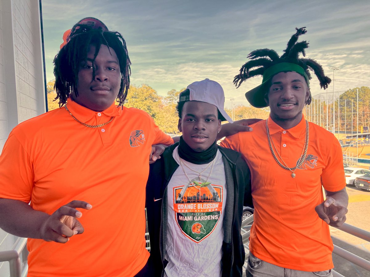 Meet the newest #FAMU Rattlers. OL Myron Ward (left) and QB Mike Townsend from <a href="/Rhsathletics1/">Rickards Athletics</a>. They reunite with Rickards alum, RB De’Andre Francis, as Rattlers. Stay tuned for full recap. ⁦<a href="/FAMU_FB/">Florida A&M Football 🏈</a>⁩