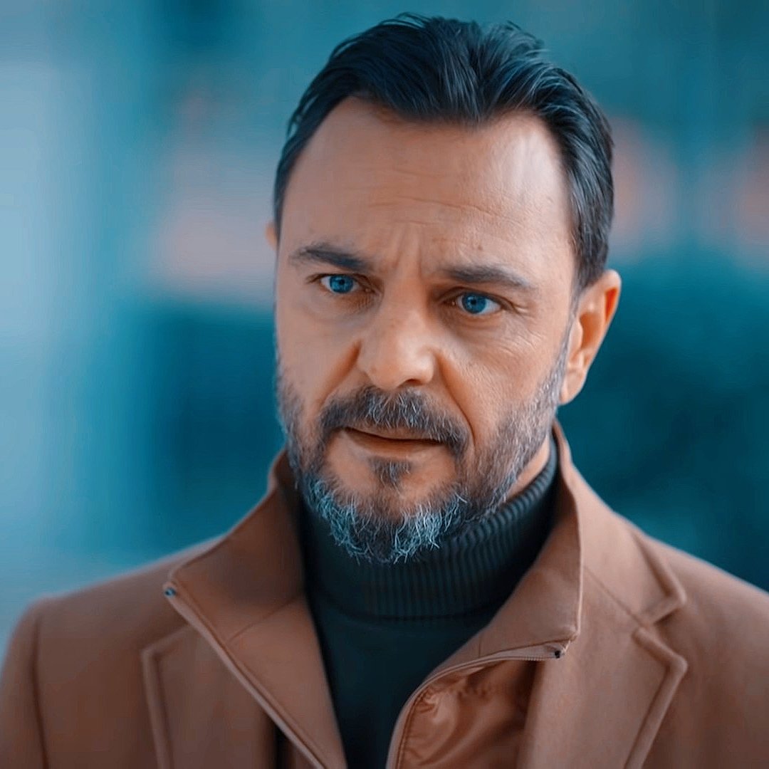 bizim ailenin genleri de maşallah yani 🤌🏻🔥 

| #AyBer #AyRes |