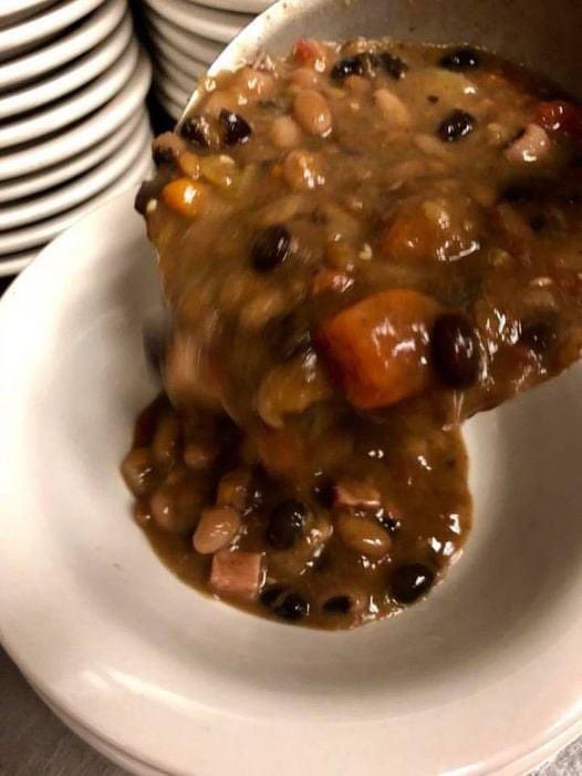 _TheDiningCar's tweet image. Bean Counter. #sevenbeansoup #soupson #getinmybelly #meetmeatthecar