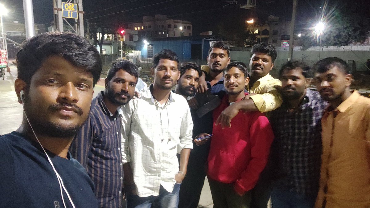 Shivajigaari's tweet photo. #Manmadjunction to #Kamareddy
Returned 🚂🚂
And the finally.
Our Tour team journey 🌈
Is successfully completed
And Beautiful place.All members are good encouraged.
#NashikTriyambakwswar
#temple
#Shivajigarimurali
#
@Shivajigaari
@SPeddabeera https://t.co/scionHy4Um