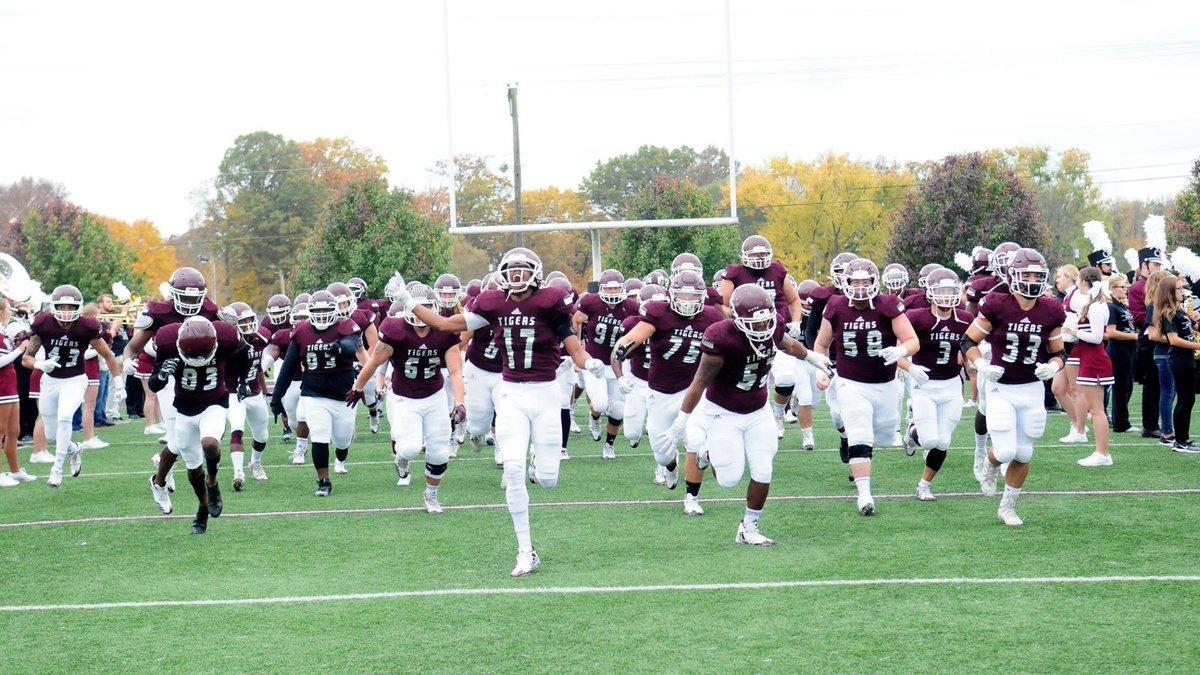 Coach Young tweet media