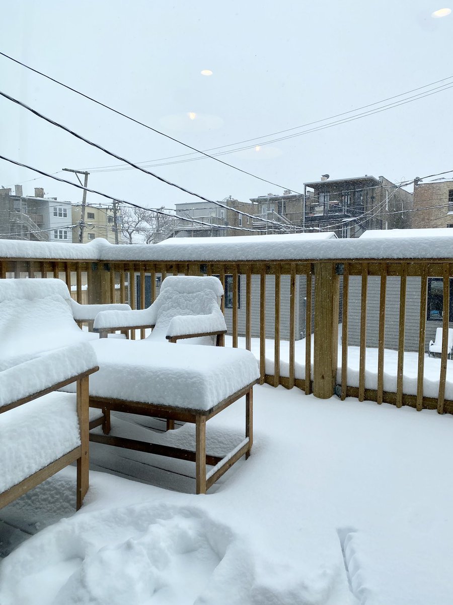 beckyvevea's tweet photo. At least 6 inches of accumulation on the deck furniture I forgot to store for the winter… ❄️🌨Reporting from Chicago’s West Side, I’m BV @WBEZ. Back to you @MaryLDixon. #stooorrmwaaaatch #liveteamcoverage https://t.co/UBZZDCZFfz