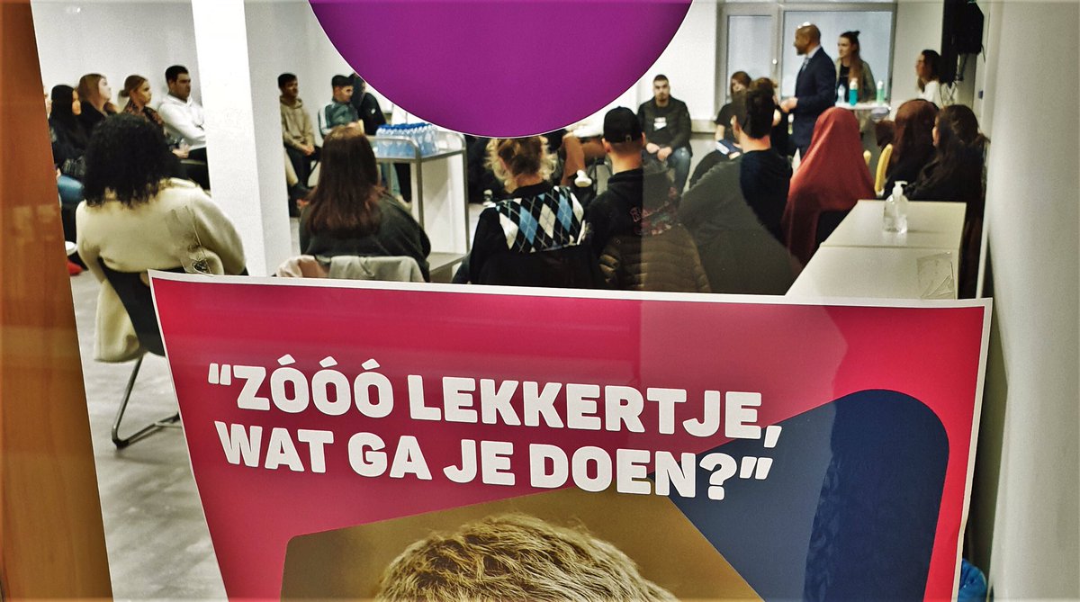 #Seksuele #straatintimidatie negeren? Niet doen! Gebeurt vaak, zegt CBS-onderzoek. Hoewel vrouwen bang worden van sissen en volgen. Mannen ook. Vooruitgang: het taboe gaat eraf. Niks complimentje, zoals zeven jaar geleden met mijn initiatiefwet: <a href="/2eKamertweets/">Tweede Kamer</a>, waar blijft die?