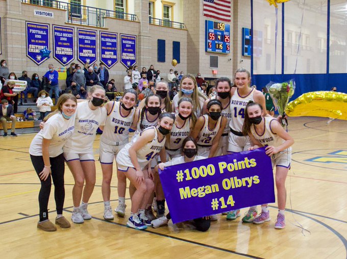 UStangs_Sports's tweet photo. Shoutout to Girls Basketball Captain Megan Olbrys for reaching 1000 points last night in their 57-26 win! Congrats Megan! #goUstangs https://t.co/KhAOCkuGdW
