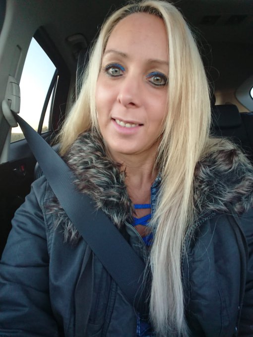 Liebe Gr&uuml;&szlig;e und einen tollen Feierabend    https://t.co/83rOAy9pKK    #blonde #sexy #autoselfie #flirten<a href="/tag/sexy"class="tags"><span>#sexy</span></a><a href="/tag/blonde"class="tags"><span>#blonde</span></a><a href="/tag/feierabend"class="tags"><span>#feierabend</span></a><a href="/tag/annabelmassina"class="tags"><span>#annabelmassina</span></a><a href="/tag/flirten"class="tags"><span>#flirten</span></a>