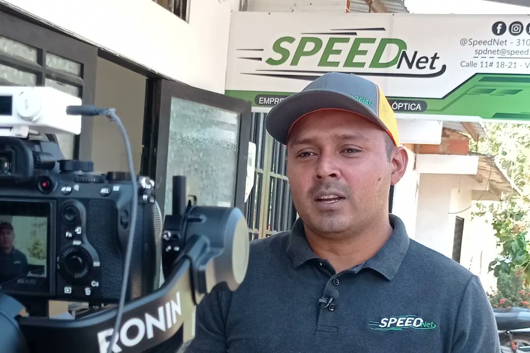 loretvcomunita's tweet photo. "Apoyarla a usted es como apoyarnos a nosotros mismos" SpeedNet.
@CeDemocratico @NubiaSMartinez
.@AlvaroUribeVel @OIZuluaga
#Villavicencio #Internet #InternetColombia #CableOperador #TelevisiónComunitaria #TeleComunicaciones https://t.co/qCb2gFuhrb