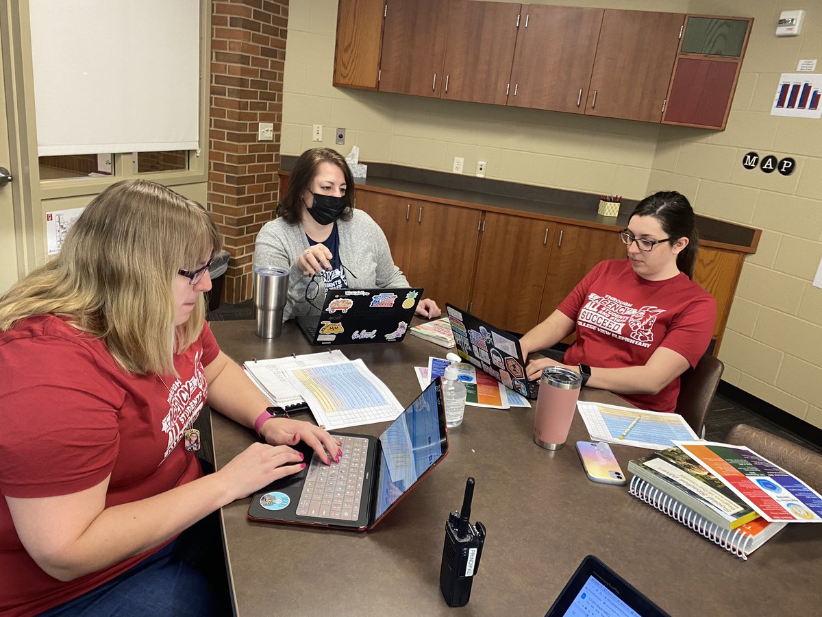 Amy_Andersen_'s tweet image. Living our WHY in PLCs today! #WHYWednesday #agency #vision