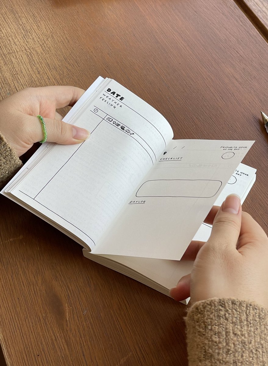 offoffonoff's tweet image. 설날을 맞아 RT 한 분께 다이어리를 보내드려요! 1월에도 일기를 쓰다 멈추었다면… 한국식 새해ㅎㅎㅎ부터 다시 시작하는 마음으로 올해는 꾸준히 해보기 🙂
📦 발송은 판매건과 동일하게 2/14!