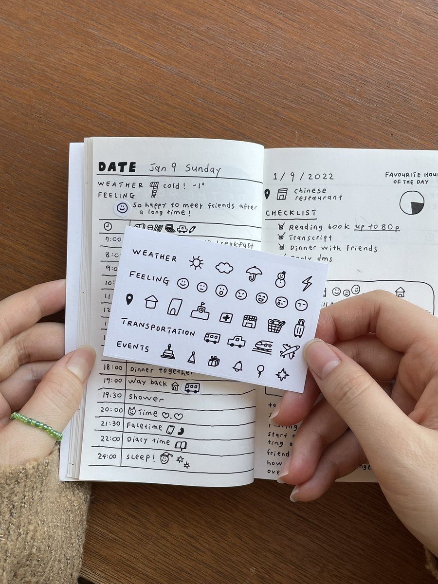 offoffonoff's tweet image. 설날을 맞아 RT 한 분께 다이어리를 보내드려요! 1월에도 일기를 쓰다 멈추었다면… 한국식 새해ㅎㅎㅎ부터 다시 시작하는 마음으로 올해는 꾸준히 해보기 🙂
📦 발송은 판매건과 동일하게 2/14!