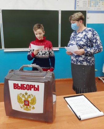 lisova_2009's tweet photo. Деловую игру "Имею право!" провели для ребят сотрудники Дедиловского сельского дома культуры https://t.co/XI5vL9oRFf