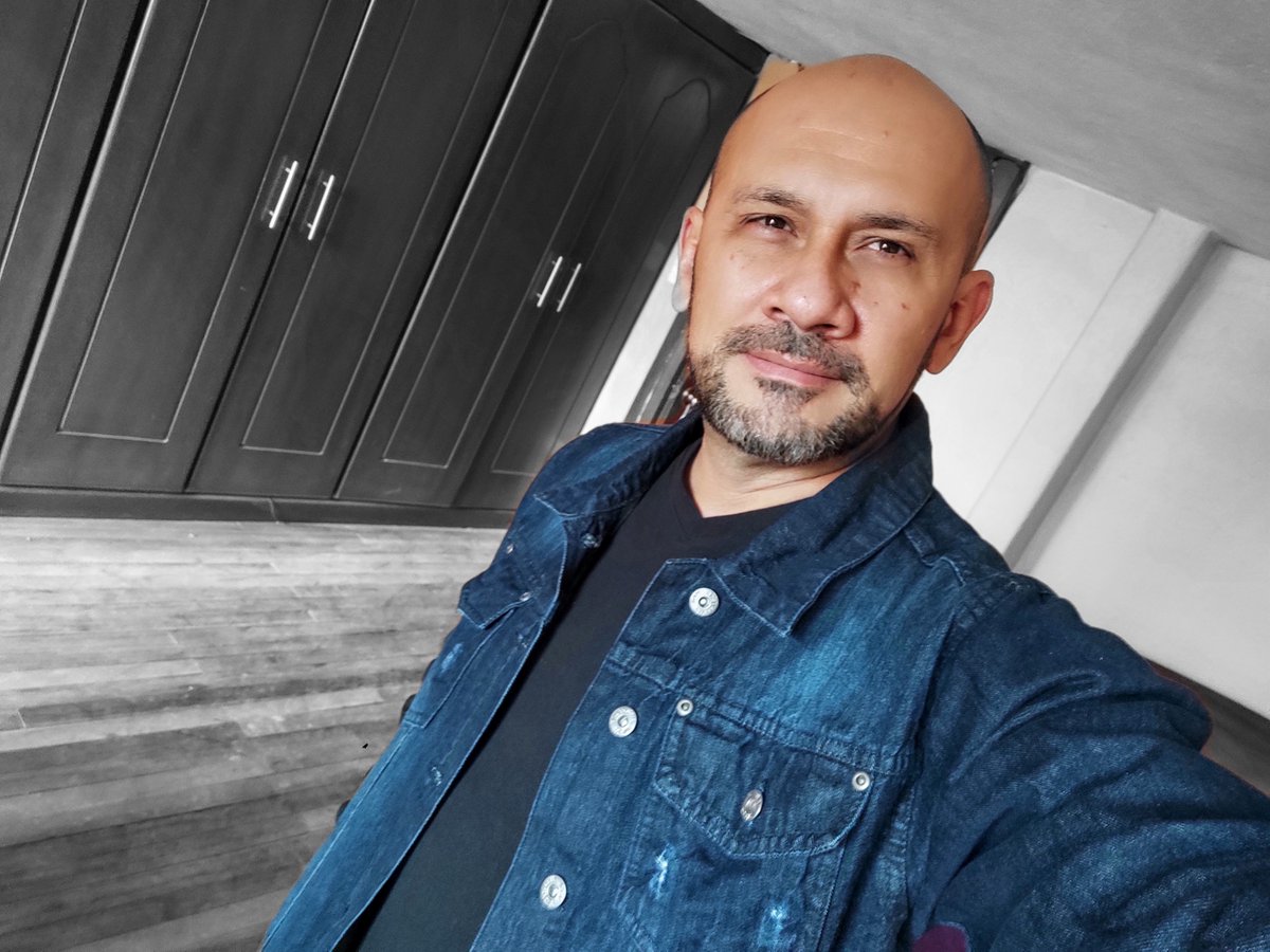 sicmundus_nft's tweet photo. Meet the artists
JAVIER ORTIZ (POLUX)
Venezuelan Plastic Artist, based in Ecuador. More than 25 years dedicated to the world of plastic arts. Numerous group and individual exhibitions.
Collaborator in the creation of the #EarlyCivilizations #NFTDrop
https://t.co/tmIc6MHNRA https://t.co/K8F1Y1qx3n