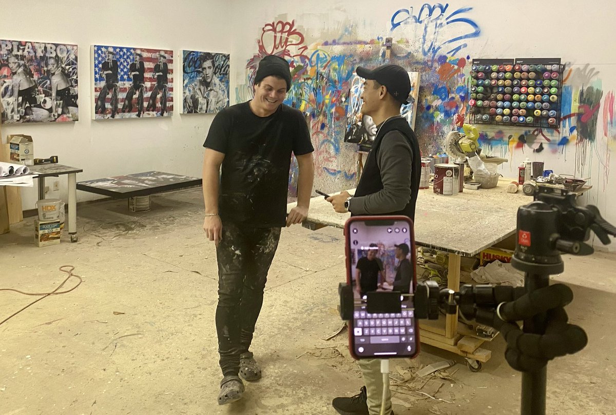 SeekOneNFT's tweet photo. 🚨 TWITTER LIVESTREAM TODAY AT 12:30 PM EST! 🚨

👨🏼‍🎨 WATCH SEEK ONE CREATE ONE OF KIND ARTWORK IN THE STUDIO
🗣 AMA / Q&amp;A WITH SEEK ONE &amp; @Pham_Holdings 

🍻 ICYMI: “CHOSEN ONES” BEER WITH AWARD WINNING BREWERY DROPPING MARCH 2022

🤖 JOIN OUR DISCORD https://t.co/vn8sdH0c3G https://t.co/BMDKuhe6t6