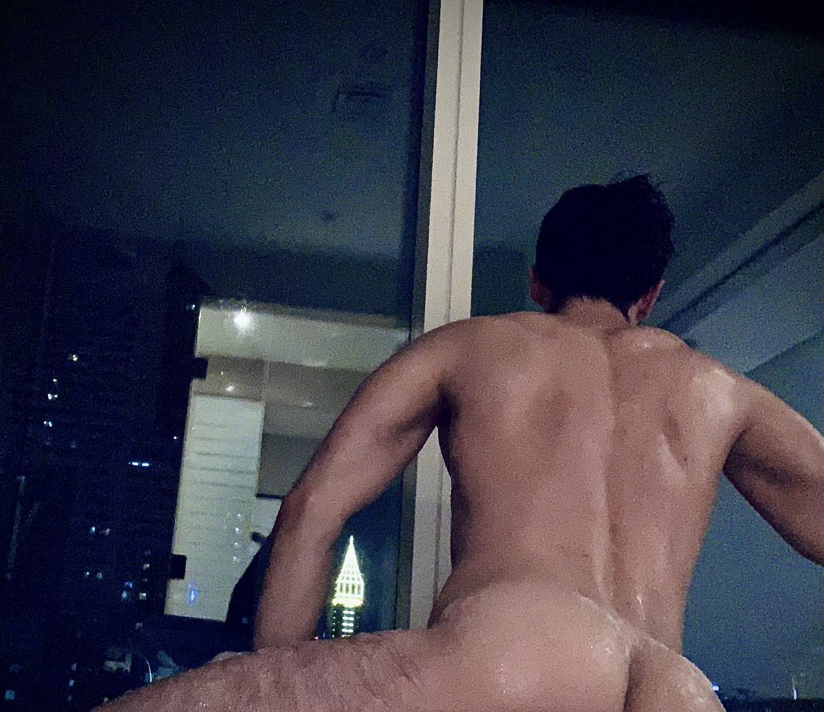 Happy #HumpDay. Check out my #onlyfans for more 🍑 onlyfans.com/thesupercock