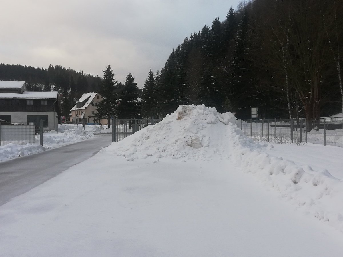 Wenigstens auf der Arbeit klappt es mit dem Winterdienst 😉⛄👍