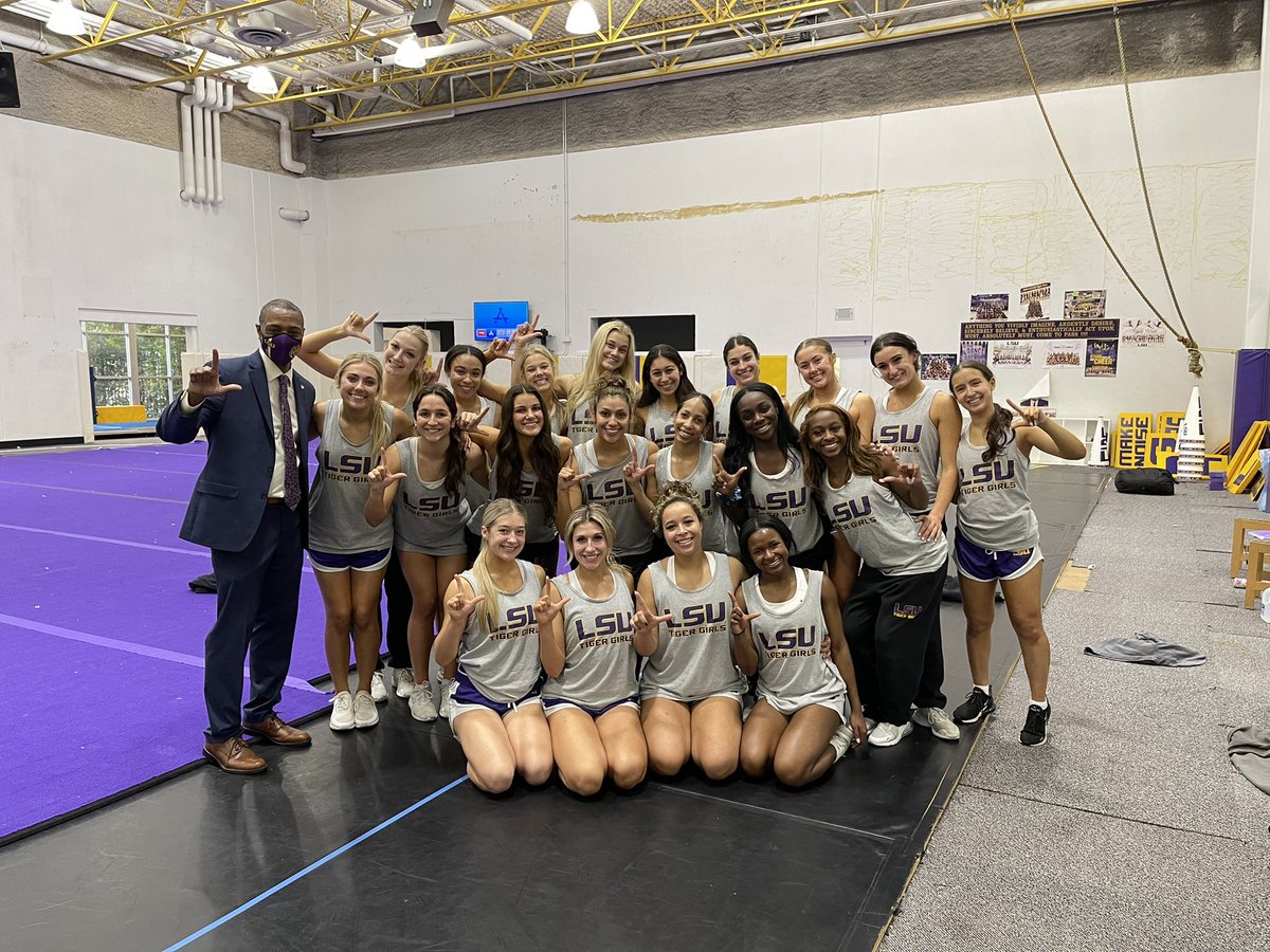WFTate4's tweet photo. It was an honor to spend some time with our national championship dance team. Their hard work and dedication exemplifies the best in the term scholar-athlete #LSUDanceTeam Tigers on the move 💜💛 https://t.co/QFRs8k49sA