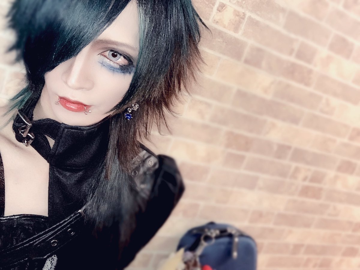 Lyrica_kakeru's tweet photo. 僕、今日誕生日です

これからも自分の格好いいを追求し音楽と共に人生楽しんでいきます

応援してくれてる君にもいつも感謝してる
来年の誕生日には更に格好よくなるから
また一年ついてきてね https://t.co/edmOuvWgoO