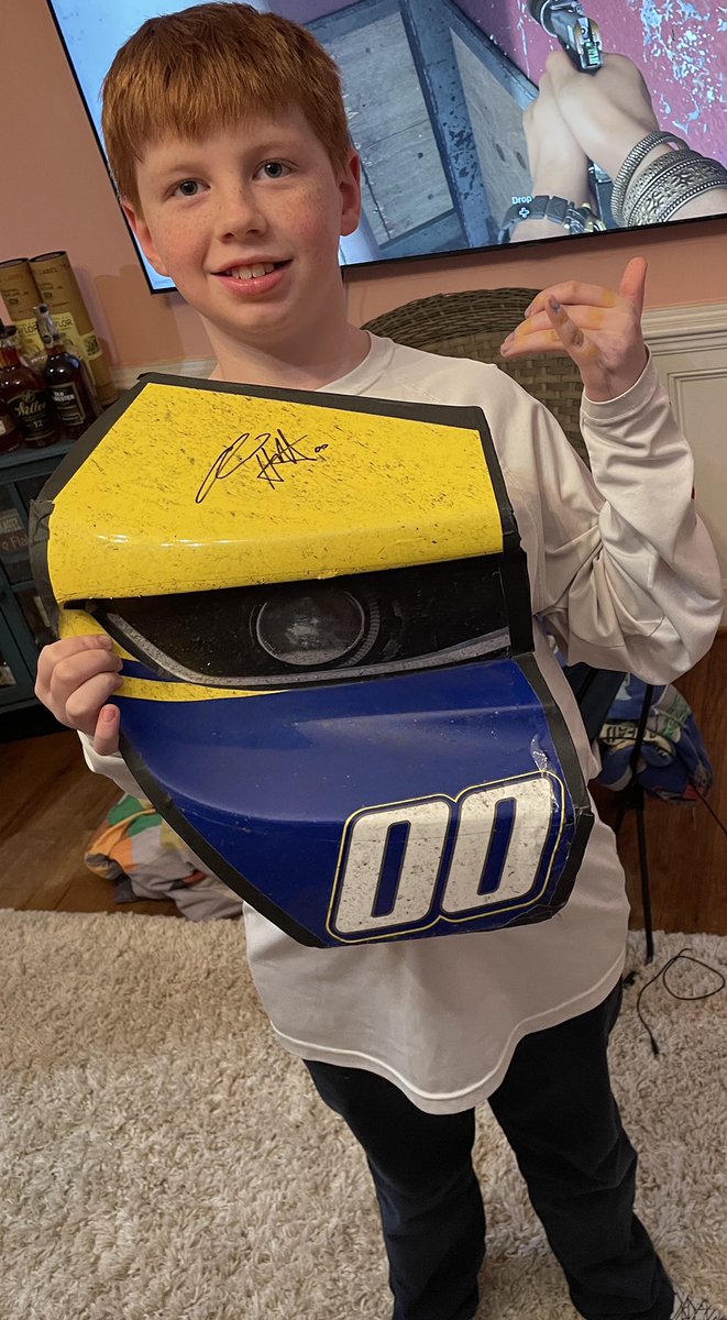 Ryan Daley (@ryandaleydesign) on Twitter photo Was able to give this to a friendās son and heās stoked about it! Thanks for signing it <a href="/P1_Houff/">Quin Houff</a> Was able to give this to a friendās son and heās stoked about it! Thanks for signing it <a href="/P1_Houff/">Quin Houff</a>