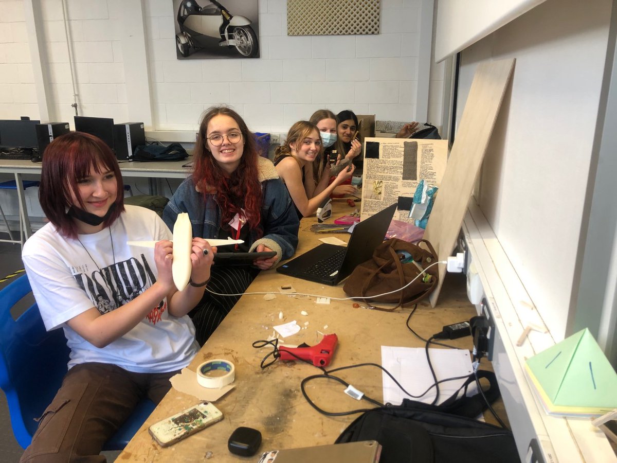 Redmaids'HighScience tweet media