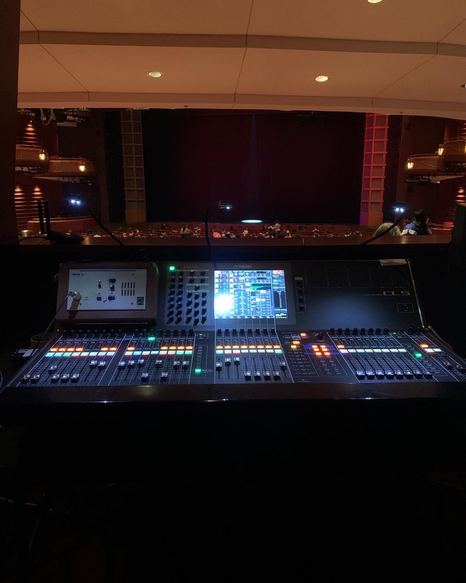 HeyTwon's tweet image. Siri play “Sold Out Dates” #systemstech #FOH