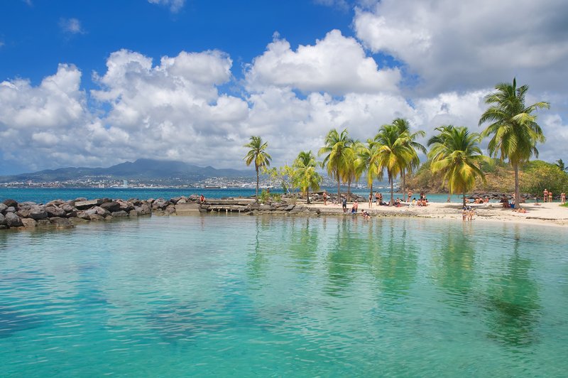 There is no such thing as a bad day at the beach 🌴 Tell us about your favorite memory at the beach with Windstar! 

#WindstarCruises #Tahiti #beachday #beach