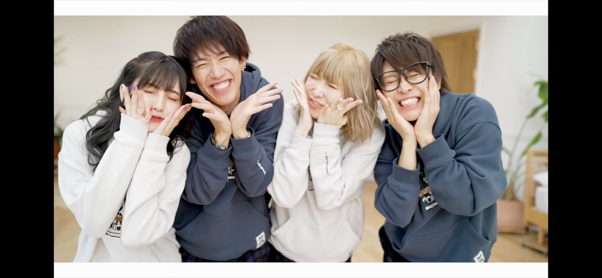 mayu_kas7's tweet photo. 小 林  愛 佳   ︴  青ラブ かすてら

  ⇒      02line(20)    ︴Girl

♡  𝚘𝚛   ↻  𝚘𝚛   💬 でお迎え行きますᯤ̣
年下年上関係なく仲良くなりたいです✌🏻️´-

 #かすなー  #かすなーさんと繋がりたい  #青ラブ  #Bokanii  #かすちゃん  #かすてら https://t.co/uoOrfpH5AI