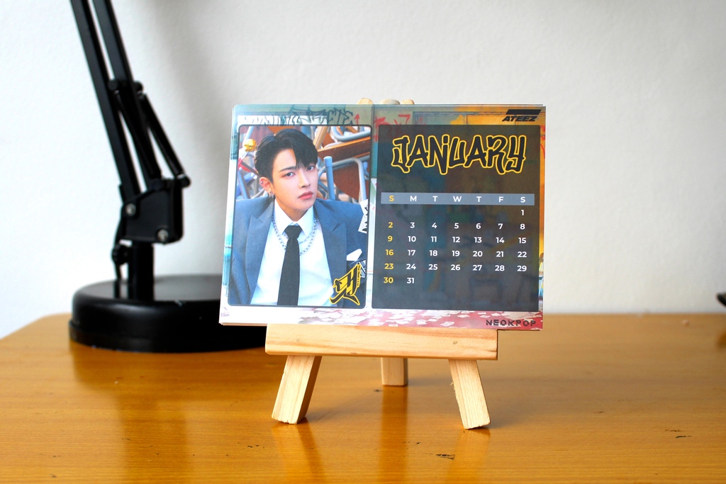 neokpop_pe's tweet photo. Una mirada a nuestro calendario de Ateez "The Real" (Heung Ver.).⁠
⁠
Prefieren la versión de Kingdom o la que tiene a Mingi?⁠
⁠
#kpopstore #tiendakpop #kpop #smallbiz #smallbusiness #stickershop #ateez #atiny #calendario2022 #calendario #kpopcalendar https://t.co/srJZ2MYa2w