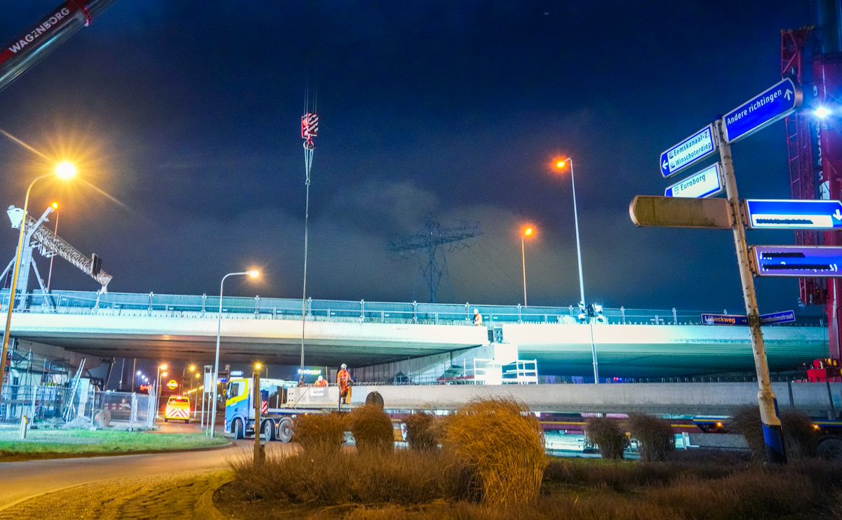 aanpakringzuid's tweet photo. Onderdoorgang dubbele rotonde bij Gotenburgweg/Osloweg is dicht voor verkeer van zuid naar noord van vrij 4 tot zat 5 febr (6-6u). We verwijderen dan asfalt op de ringweg. Omleiding via oprit Kieler Bocht, knp Euvelgunne en knp Meerstad. #AanpakRingZuid #Groningen #N7 #A7 https://t.co/u5dokxqANV