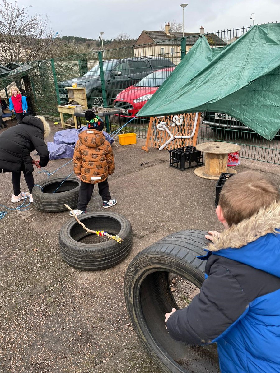 After listening to the story 'Stickman' outdoors, P1 created their own stickmen. We were developing our fine motor skills, resilience, communication and creativity. With the help of P6, we then built a new home for our stickmen to live in. We think they all look amazing!