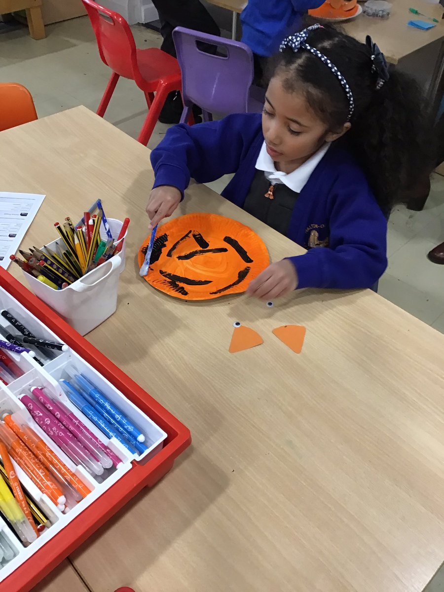 walton_primary's tweet photo. This week the children have been celebrating Chinese New Year. This year is the year of the tiger! https://t.co/9gbELz7ZNI