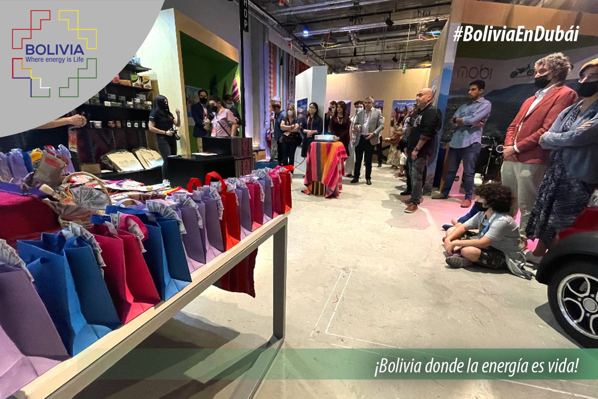 Alasitas en Dubái | Por primera vez en la historia se celebró la Fiesta de las Alasitas en #EmiratosArabes como parte de la @expo2020dubai, en la que participaron más de 20 delegaciones, de países de los cinco continentes y disfrutaron de nuestras culturas y tradiciones.