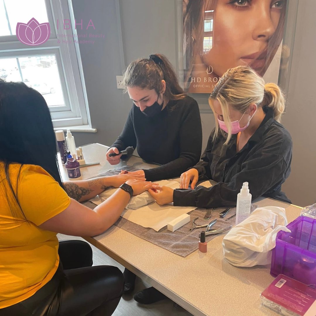 Two of our lovely Level 2 Nail Services students working on their first set of nail extensions 👏🏻
#nail #vtct #ibhagloucester #hairandbeautytraining #ibhatraininggloucester