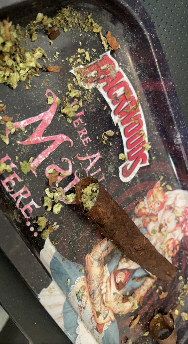 Goooood morning! 
Happy weed Wednesday!
Wake n bake y’all. 
#Mmemberville #stoners #backwood