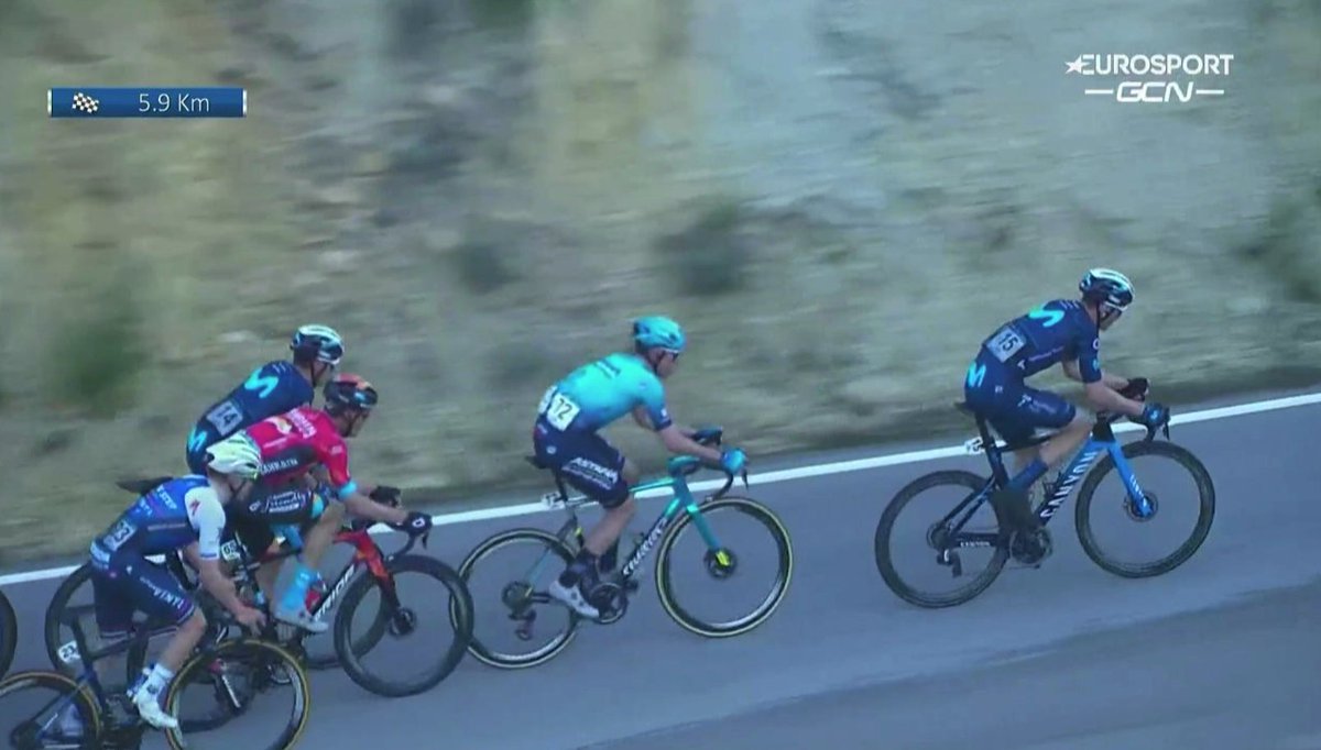 Gregor @muehlberger_94 at the front for us just before today's stage one finish in @VueltaCV #VCV2022. So happy to see you doing well, mate! 🤗🦅👏 @EnricMasNicolau and @alejanvalverde up there with the Austrian. #RodamosJuntos