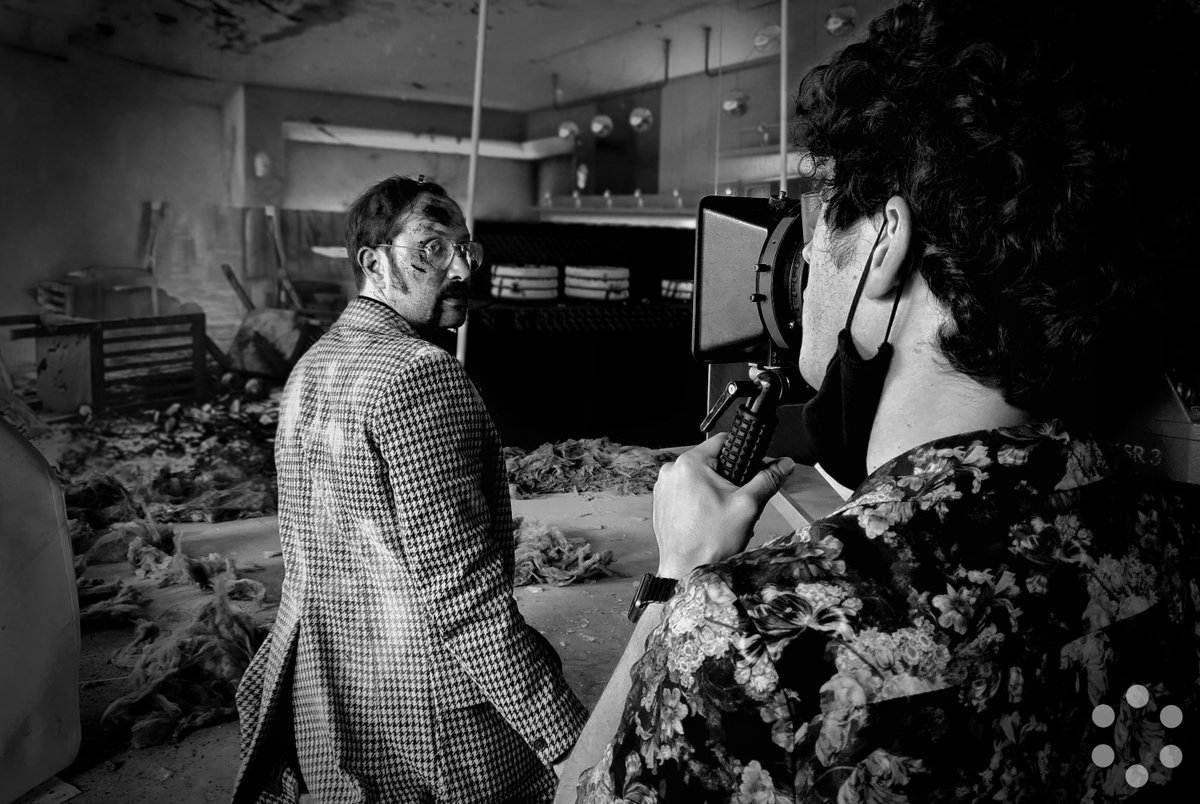 Looking back on “A Bad Day To Propose":
Two of our team - Sam <a href="/JoshTwain/">Samuel Clemens</a> &amp; Fernando @FernandoRuizDOP - on set of our sci-fi ultra-short looking EPIC in mid-shoot action!
Stay tuned for more BTS and a new cut of the film in the near future!

taketheshotfilms.com/completed-proj…

#8mmfilm #ttsf