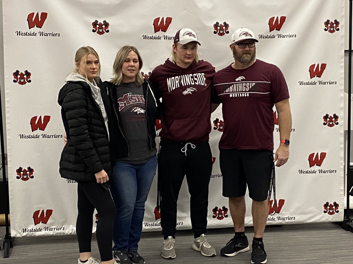 CoachHaberman's tweet photo. @Cole_Haberman22 extremely proud of you. Can’t wait to see you play at the next level. #rarebreed #MsideFootball https://t.co/VuVlKccpjW