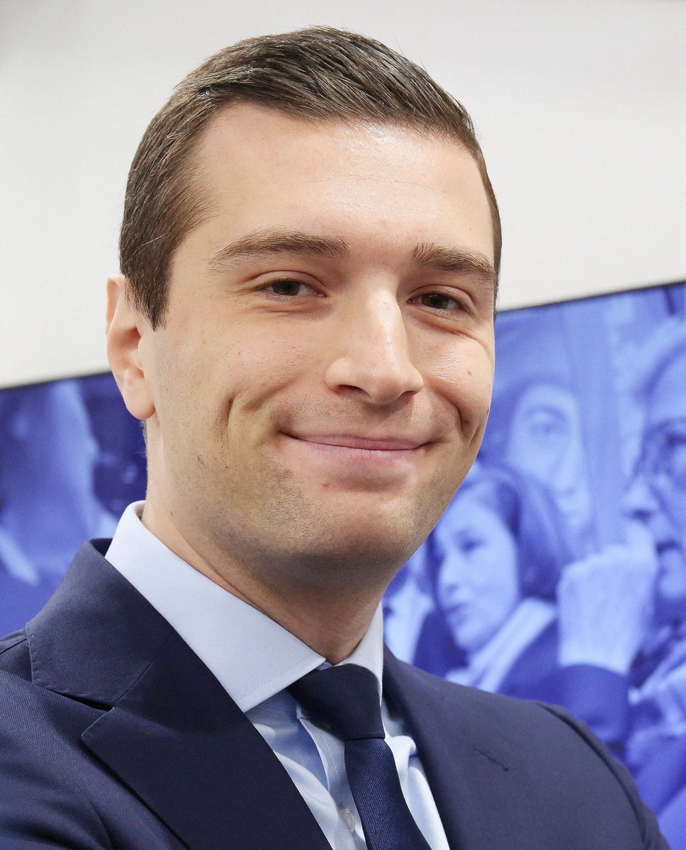 TBT9_W9's tweet photo. Jordan Bardella annonce être mis en examen pour avoir qualifié la ville de Trappes de "République islamique" !
👉Le président du RN sera ce soir dans #TPMP et s'expliquera face à Ali Rabeh, maire de Trappes. https://t.co/amOmw1NEDK