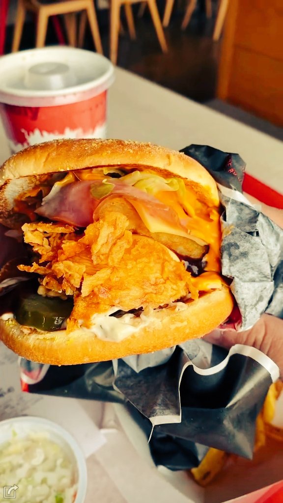 Saad_eddi's tweet photo. Yuuuume 🍔🍔😋 https://t.co/8aZ7JdmJco
