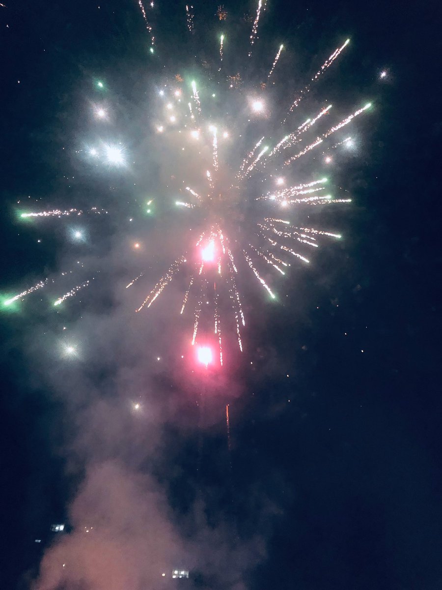 Cobb_Pittt's tweet photo. 新年快乐🎆 https://t.co/AJMssW8G5a