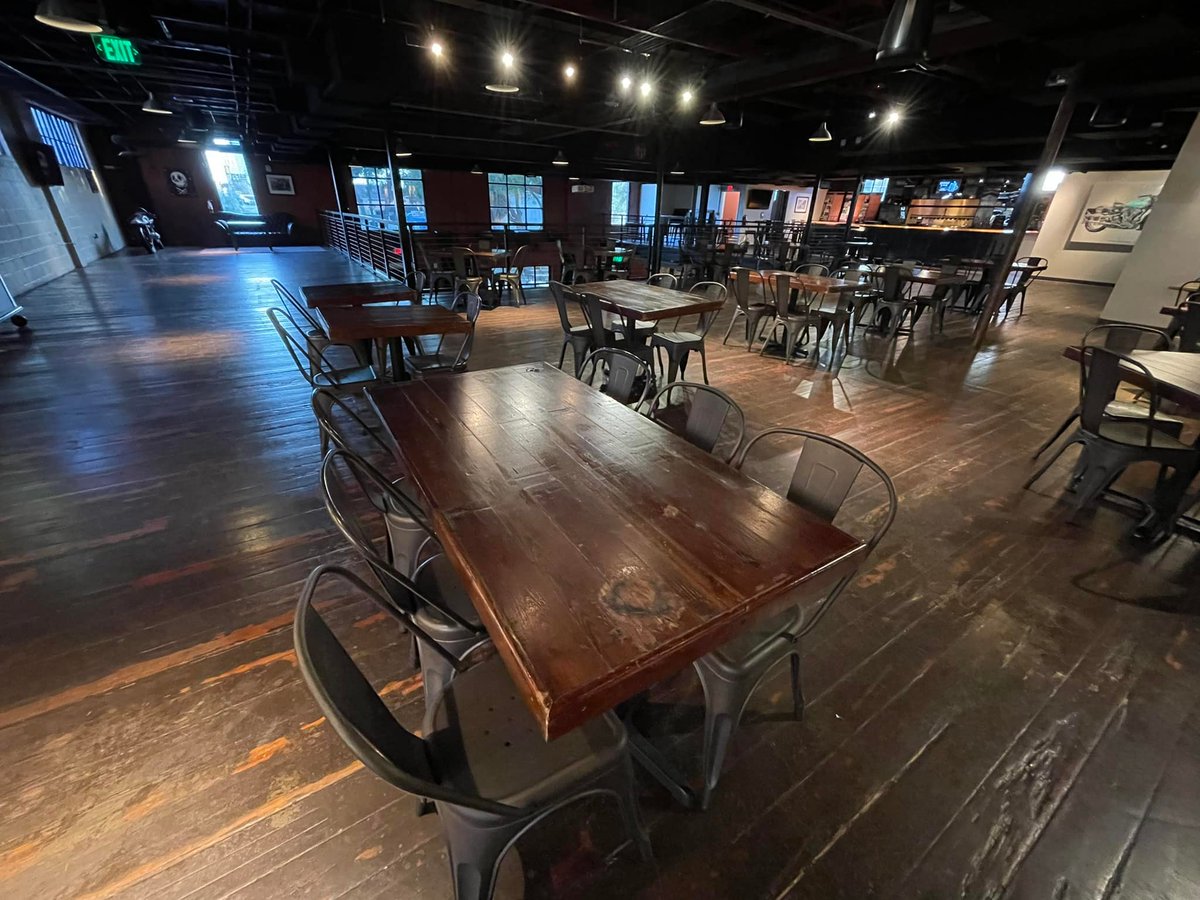 ps I am terrible about taking pictures! The Club needs an official photographer 🤪
Yeah, I got there last night with the best of intentions, but the conversation completely sidetracked me. Next week we need at least one group photo guys and gals! 🚀🚀
Anyways, here’s Ace Cafe: