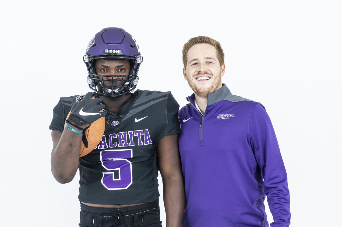 It’s official baby‼️ <a href="/HenleyJr2022/">Christopher Henley Jr ⓿</a> is gonna be a Tiger🐯 Get ya popcorn ready 🍿