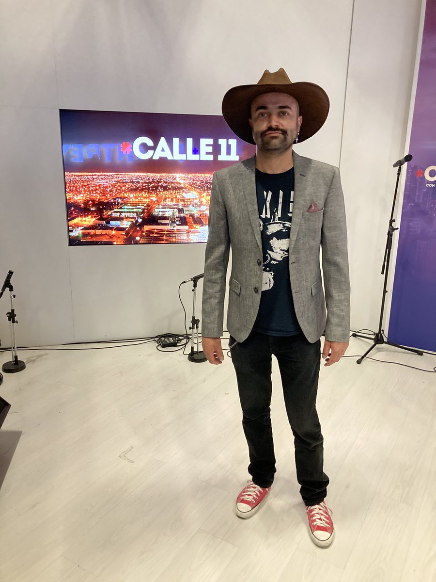 Hoy a las 10 pm por <a href="/CanalOnceTV/">Canal Once</a> estaré en el programa #Calle11 tocando unas rolas y platicando con el buen Quentin, no se lo pierdan y corran la voz ✌️🤠

Xoxo 😘