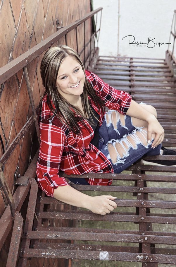 evgnhs's tweet image. Meet Skylee Raker!
Why she enjoys NHS-Helping people &amp;amp; giving back to her community
Favorite service activity-Christmas cheer, Ag awareness, &amp;amp; field day at the elementary
Favorite class-Ag
Extracurriculars-Softball, FFA, &amp;amp; NHS
Future career plans-Get a degree in nursing